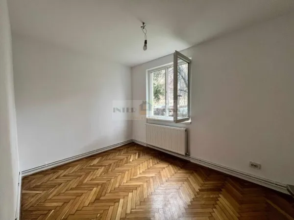 Apartament 3 camere Dambu - Imaginea 3