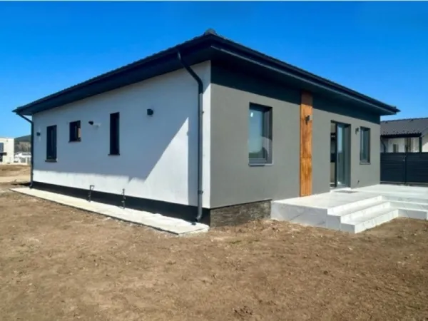 Casa 4 camere, 159mp, teren 500mp, zona Sanpetru, Brasov, 223. 000euro - Imaginea 9