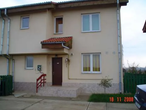 De vanzare casa P+1, 4 camere in cartierul Roua Ploiesti - Imaginea 2