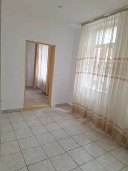 Apartament 2 camere, semidecomandat, 28mp, Cismigiu, 50. 000euro - Imaginea 1