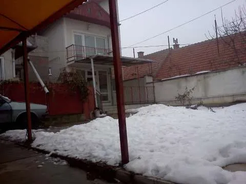 casa cu etaj urgent - Imaginea 2