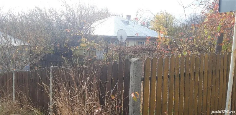Casa la tara - 9 km de Dorohoi - Imaginea 1