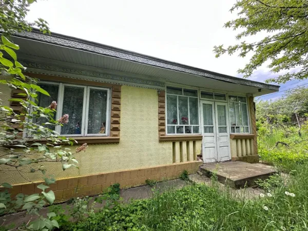 Casa la tara - 9 km de Dorohoi - Imaginea 3
