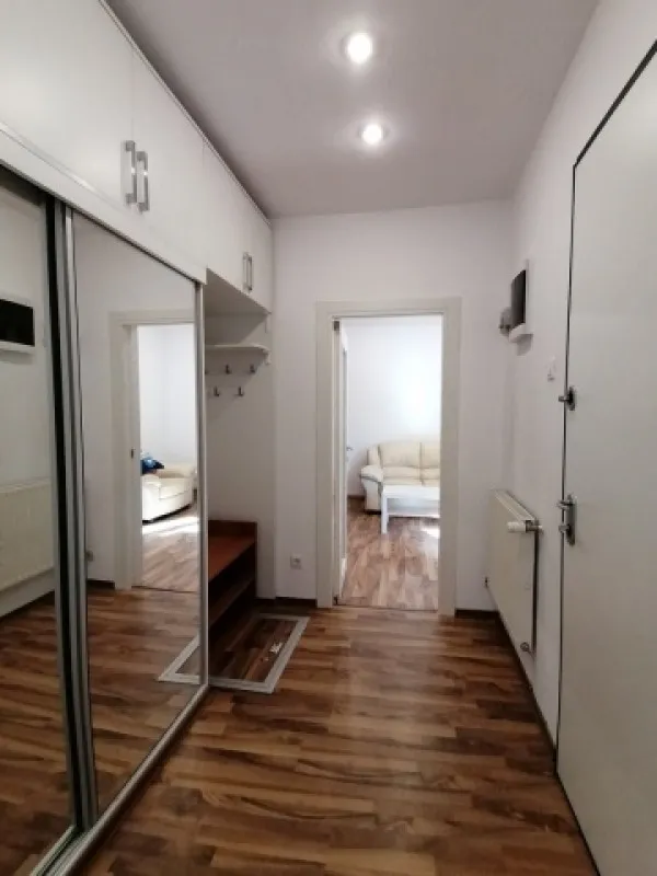 Inchiriez casa 3 camere, constructie 2014, zona Hotel Mariott, 790euro - Imaginea 5