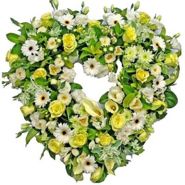 Aranjamente si coroane funerare realizate cu respect si grija - Imaginea 1