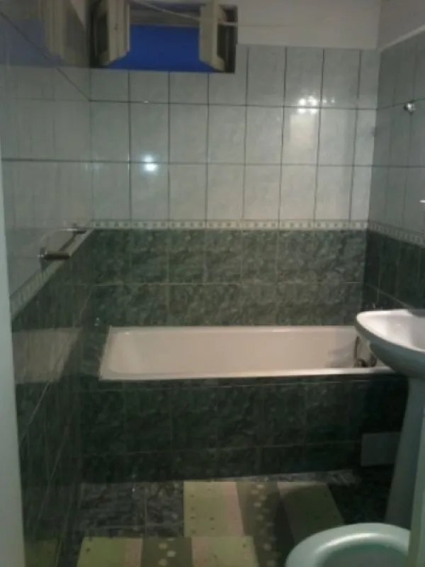 Inchiriez apartament 2 camere, 62mp, Piata Moghioros, 350euro - Imaginea 4