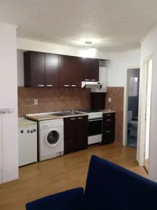Inchiriez apartament