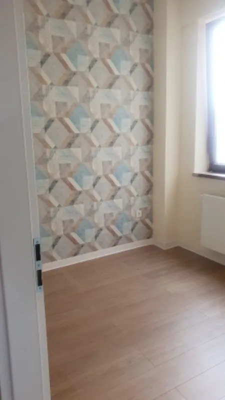 Apartament tip penthouse, 3 camere decomandat, 90mp, Piata Romana, 280. 000euro - Imaginea 3