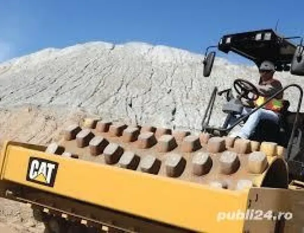 Inchiriere Compactor cu Picior de Oaie - Imaginea 2