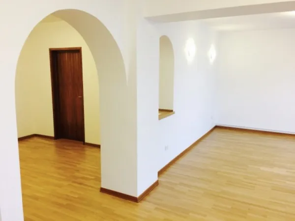 Inchiriez spatiu de birouri, zona Aviatorilor, 125mp, 1. 700euro - Imaginea 2