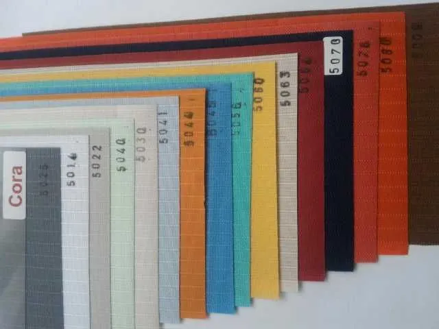 Jaluzele verticale / Usi garaj / Rolete textile - Imaginea 11