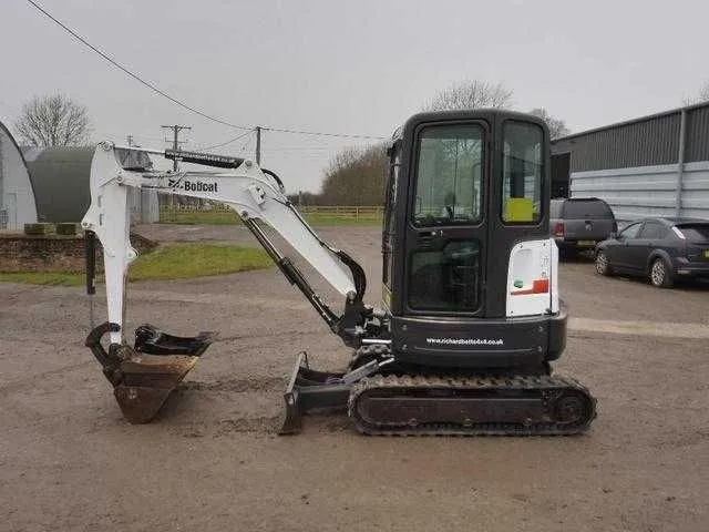 Excavator Bobcat Ec2c5 - Imaginea 3