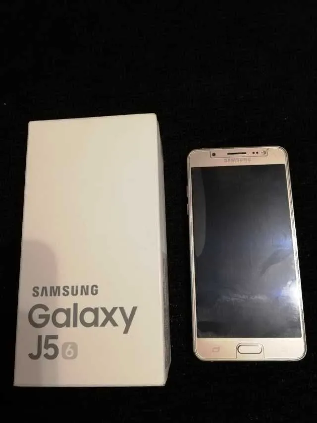 Vand telefon Samsung J5 - Imaginea 3