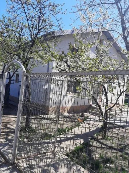 Teren si casa vanzare zona Baneasa langa Spitalul Regina Maria - Imaginea 2