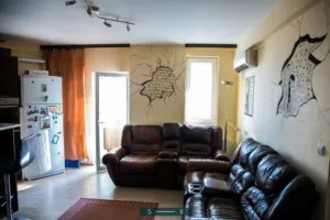 Vand apartament 85 mp Militari, 76000 Euro