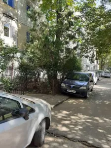 LIVEZILOR PARC VINDEM 2 CAMERE CF2 ETAJ 3/ 4 PRET 29000EUR