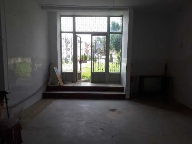 Inchiriez spatiu comercial la parterul Dierna - Imaginea 3