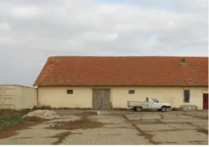 Vand  teren  15000 mp si 3 grajduri