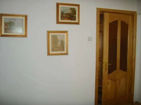 Apartament 3 camere de vanzare - Imaginea 2