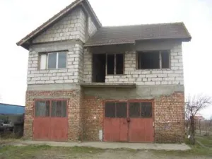 vand casa tip locuinta si /sau privatizare