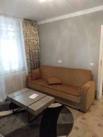 Persoana fisica, inchiriez apartament - Imaginea 2