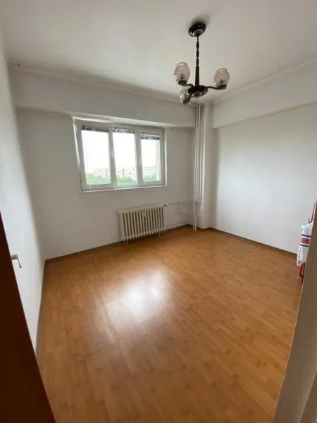 Apartament 4 camere, B- dul Alexandru Obregia, Berceni - Imaginea 3