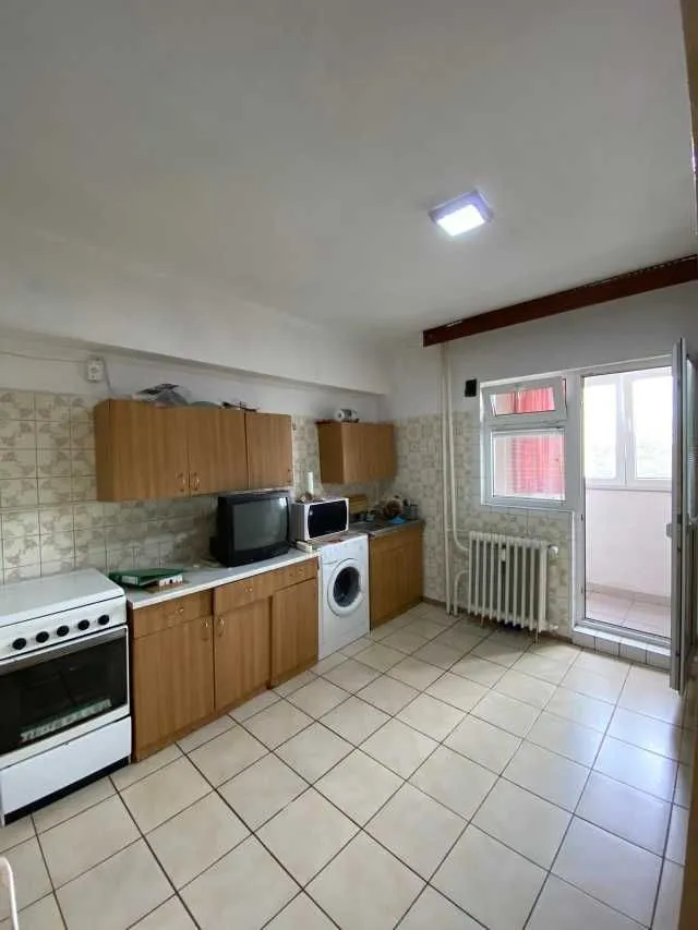 Apartament 4 camere, B- dul Alexandru Obregia, Berceni - Imaginea 6