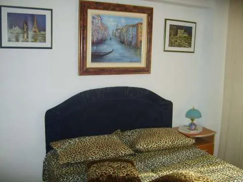 Apartament 3 camere de vanzare - Imaginea 3