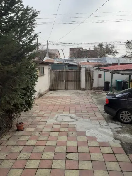 Dacia Salaj sector 5 vindem ap 2 camere cf1 etaj p/ 2 la cheie - Imaginea 2