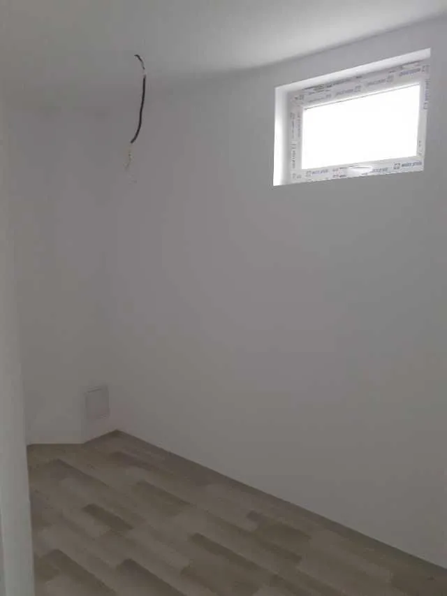 Dacia Salaj sector 5 vindem ap 2 camere cf1 etaj p/ 2 la cheie - Imaginea 3