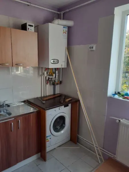 Crizantemelor sector 5 vindem ap 2 camere cf3 etaj 2/ 4 Cash 26500 eur - Imaginea 3