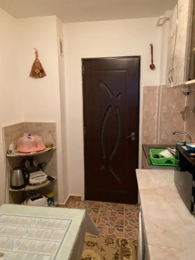 Vand apartament 3 camere decomandat - Imaginea 12