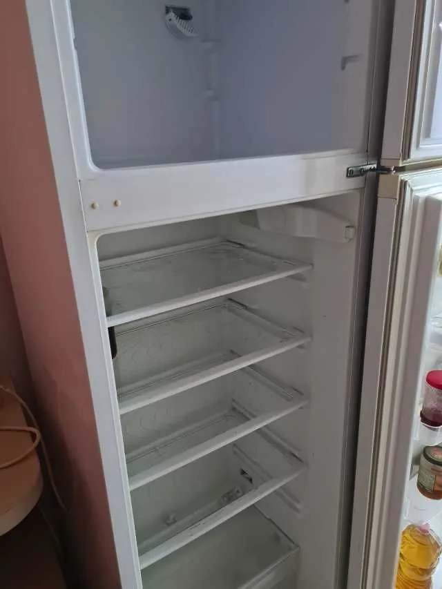 Vand frigider cu congelator Arctic - Imaginea 2