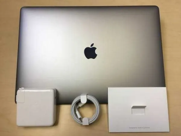 MacBook Pro Core I7 2. 80 GHZ 15 - Imaginea 1