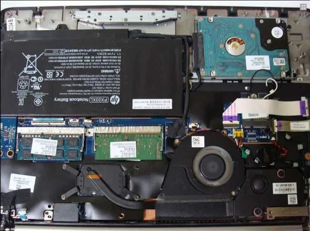 REPARATII LAPTOPURI BUCURESTI  REPARATII CALCULATOARE BUCURESTI  REPARATII MONITOARE LCD BUCURESTI  INSTALARE WINDOWS BUCURESTI - Imaginea 1