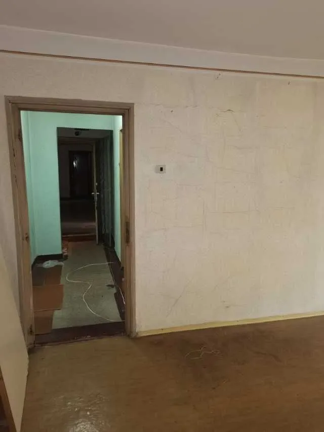 Apartament 3 camere in Tg. Ocna, ultra- central, ideal pentru spatiu comercial - Imaginea 4