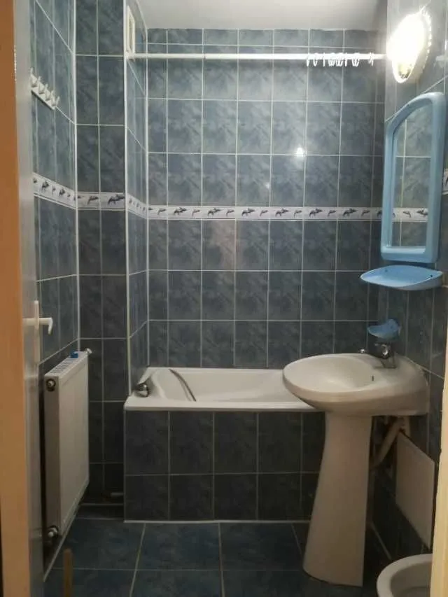 apartament 2 camere decomandat - Imaginea 6
