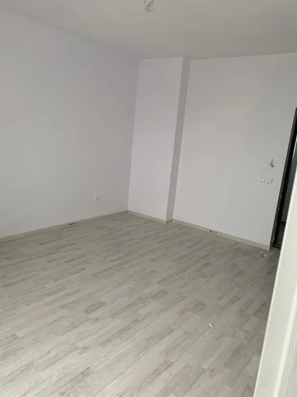 Apartament 2 camere 39600EUR cash, 50 mp, etaj 3/ 7 - Imaginea 1