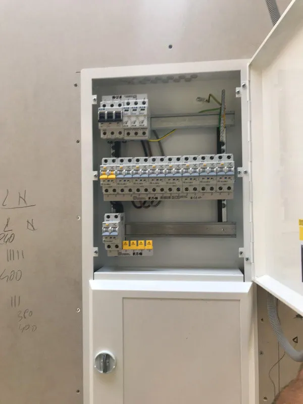 Renovari Instalatii Electrice - Imaginea 3