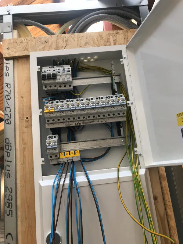 Renovari Instalatii Electrice - Imaginea 4