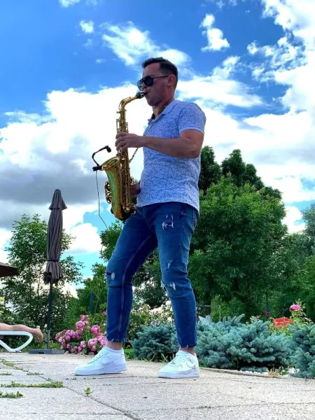 Saxofonist Cover- uri, Ambient, Smooth Jazz, House - Imaginea 2