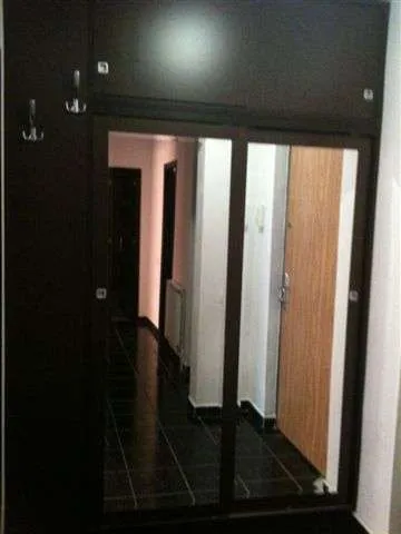 Inchiriez apartament 2 camere mobilat - Imaginea 4