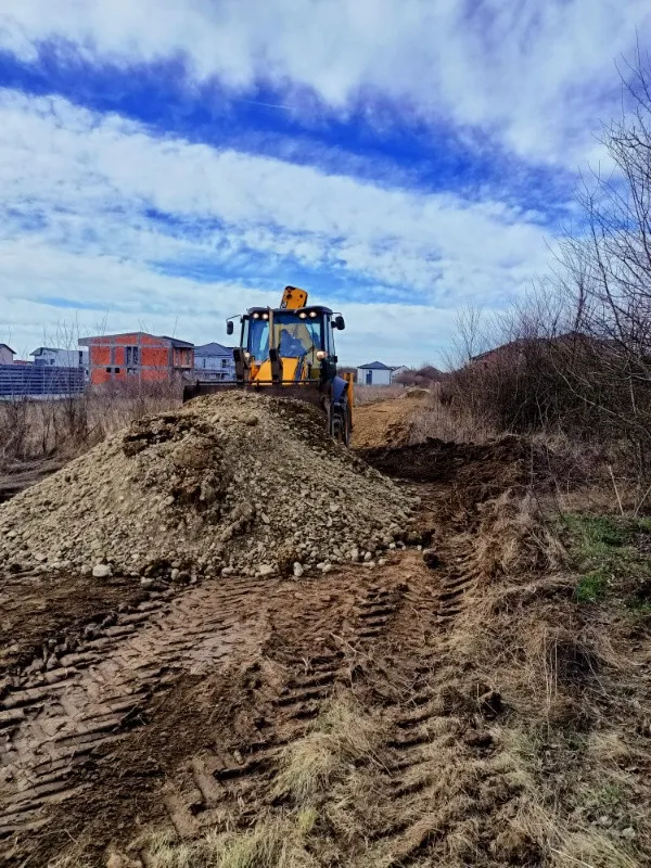 Inchirieri utilaje constructii, buldoexcavator - Imaginea 7