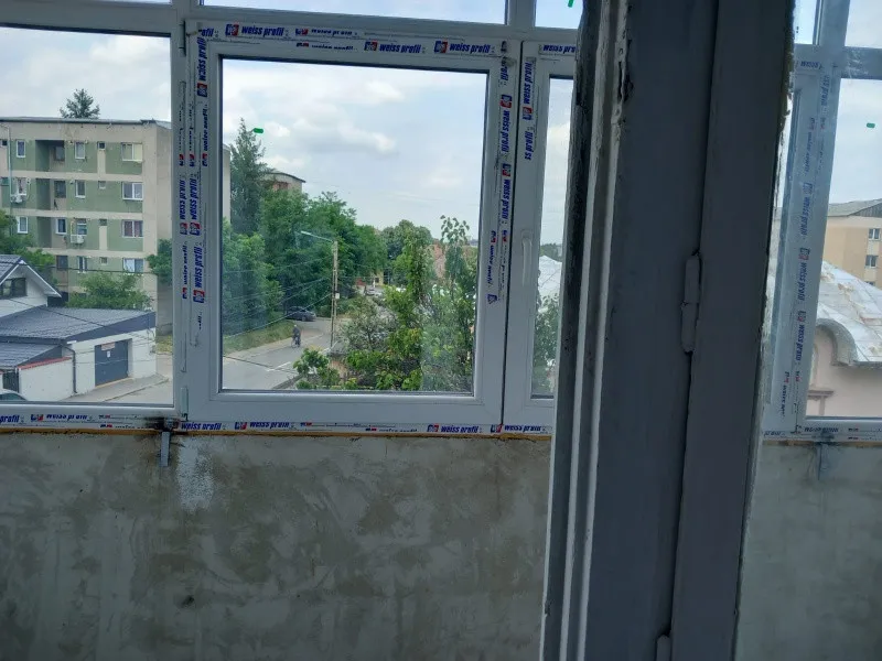 Vand apartament 2 camere - Imaginea 7