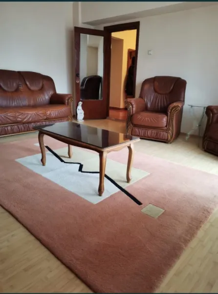 Vand Apartament 3 camere decomandat Garii - Imaginea 3
