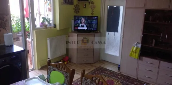 Apartament 3 camere Aleea Savinesti - Imaginea 3