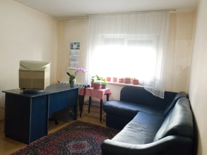 2 camere PB parter Oradea Rogerius str. Carpati - Imaginea 9