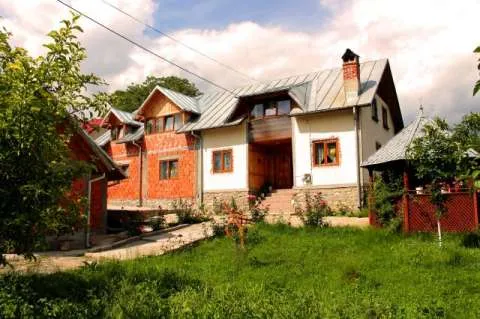 vand/schimb casa albestii de muscel - Imaginea 2
