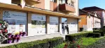 Inchiriez spatiu comercial central Simeria Piata Unirii bloc 6 - Miniatura 1