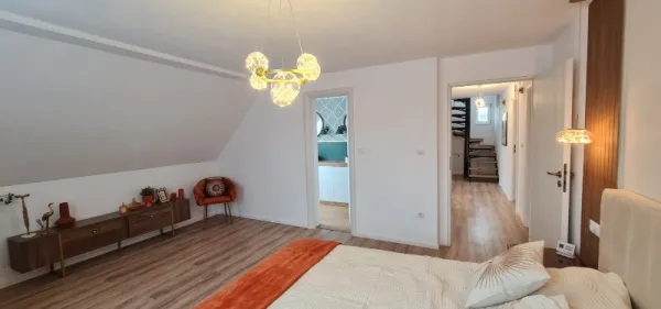 Proprietar vand vila la cheie 351mp construiti , 7 camere, Turnisor intrare 362. 000 euro - Imaginea 4